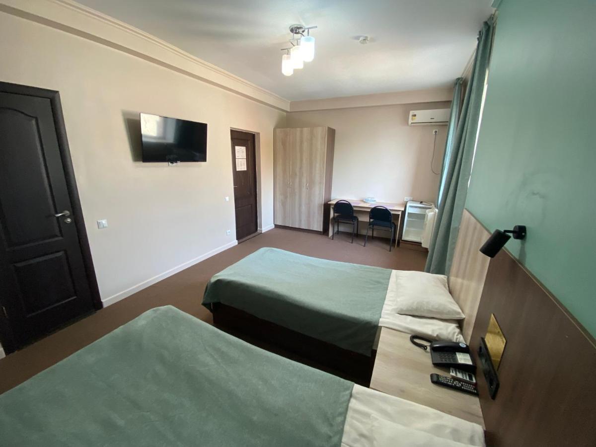 Ulpan Mini Hotel อัสตานา ภายนอก รูปภาพ