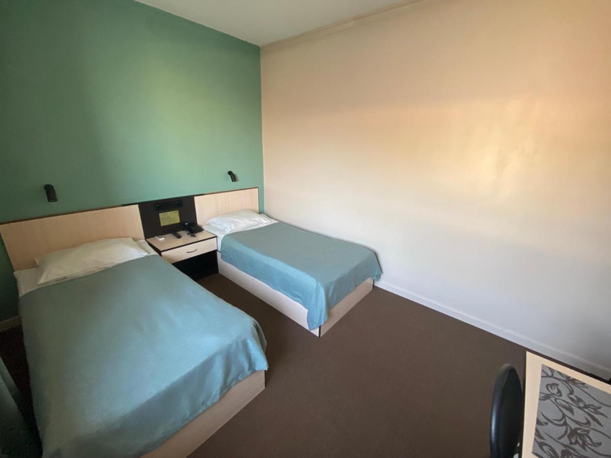 Ulpan Mini Hotel อัสตานา ภายนอก รูปภาพ