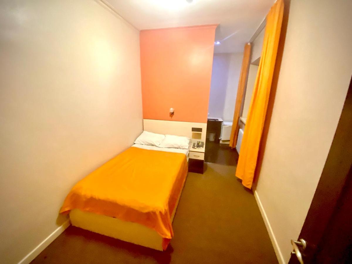 Ulpan Mini Hotel อัสตานา ภายนอก รูปภาพ