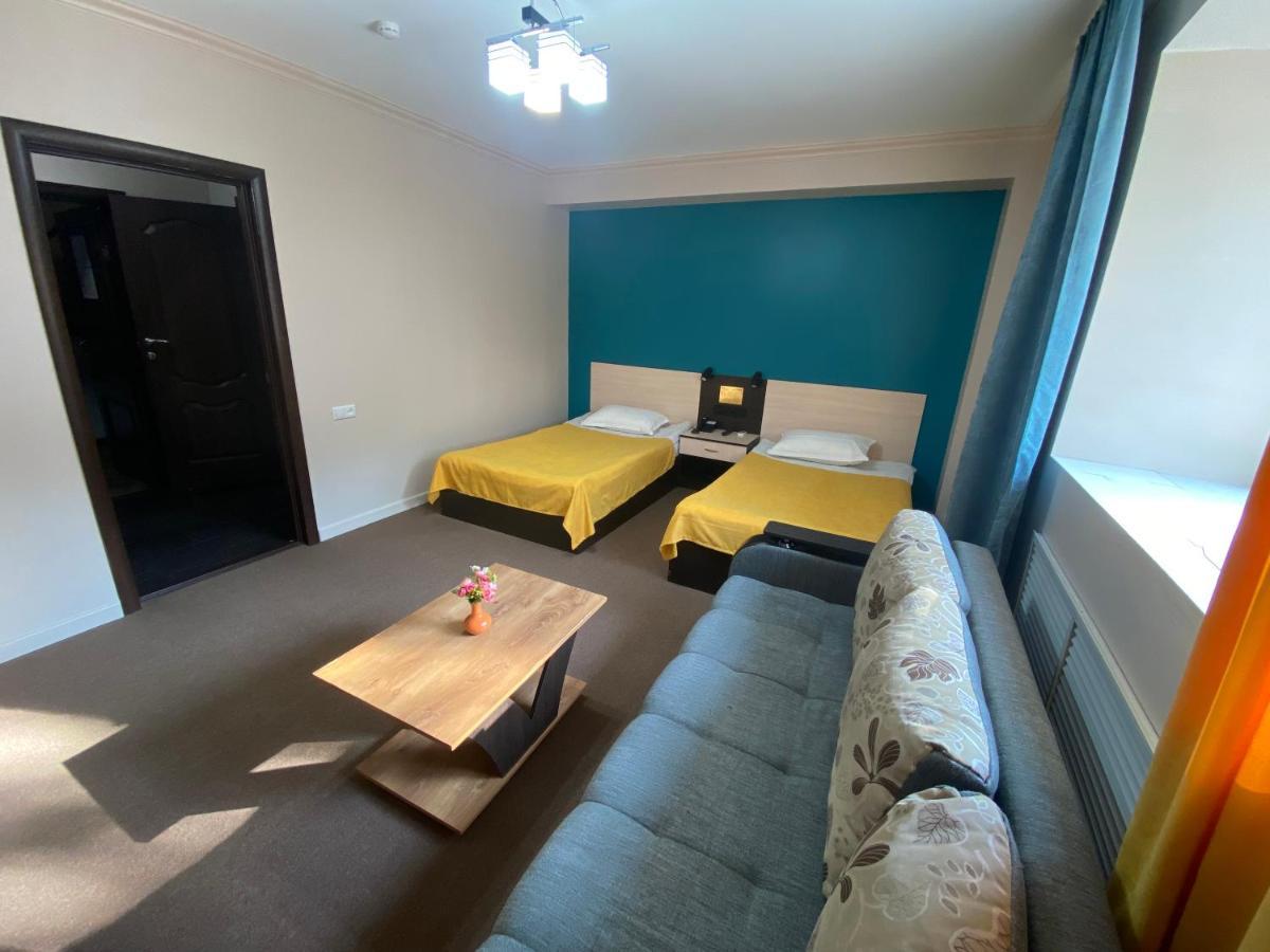 Ulpan Mini Hotel อัสตานา ภายนอก รูปภาพ