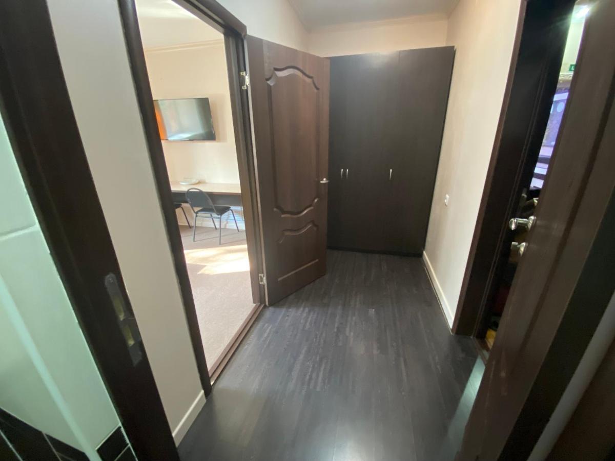 Ulpan Mini Hotel อัสตานา ภายนอก รูปภาพ