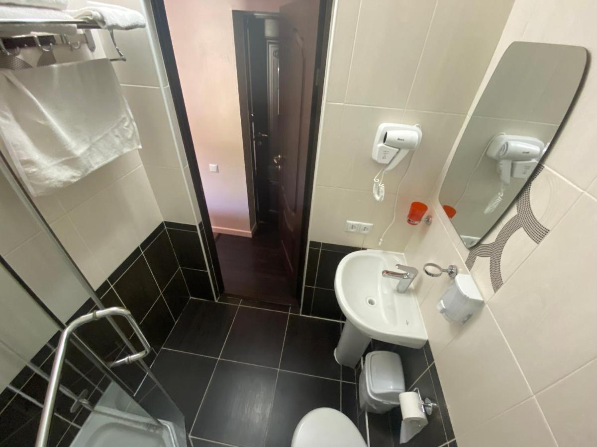 Ulpan Mini Hotel อัสตานา ภายนอก รูปภาพ