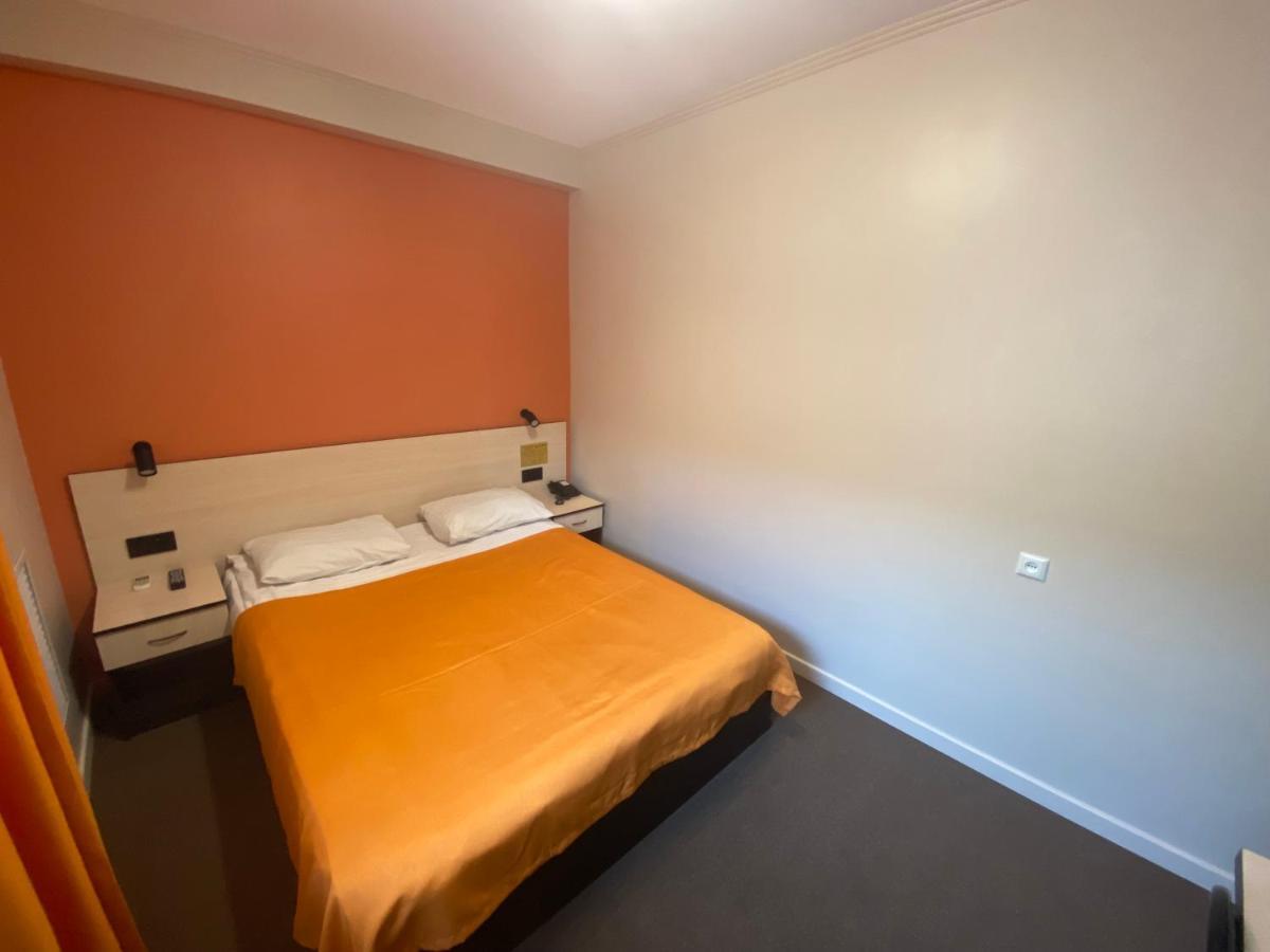 Ulpan Mini Hotel อัสตานา ภายนอก รูปภาพ